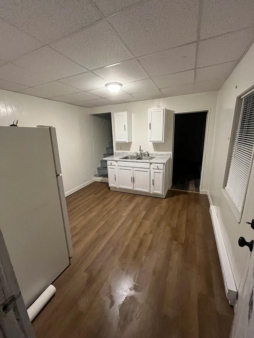 301 Brown St #C photo 1
