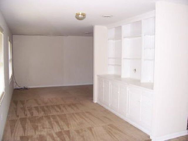 2nd image of 204 Pitt Moore Rd #D