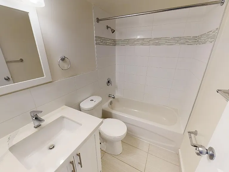 66 Broadway Ave — Photo 28