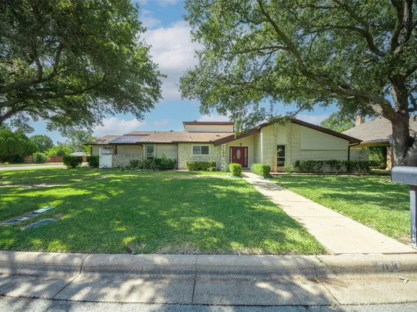 7132 Wind Chime Dr, Fort Worth, TX 76133