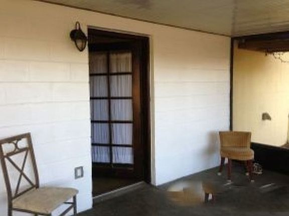 3rd image of 1813 NE 52nd St