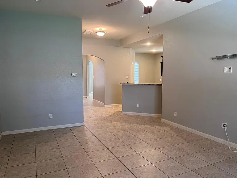 4504 Conley Ln — Photo 9