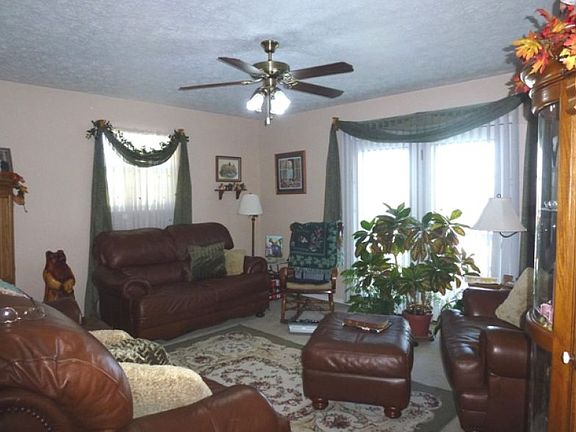 3rd image of 225 Sunny Way