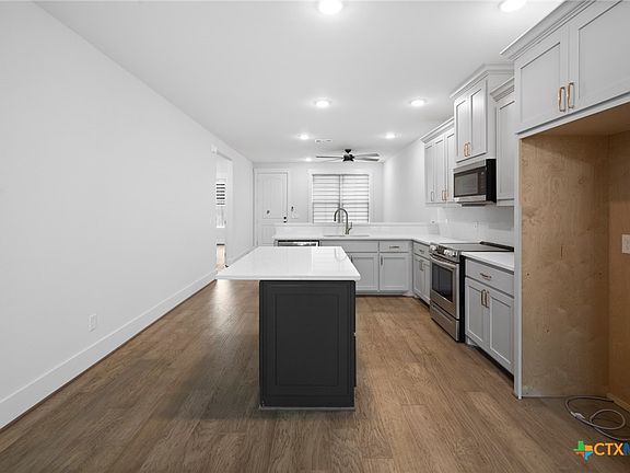 5th image of 404 W Crestwood Dr #B