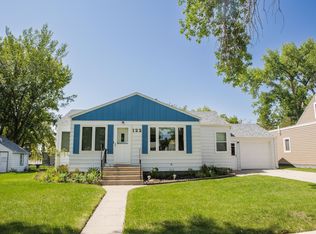 122 S Oregon Ave, Morris, MN 56267