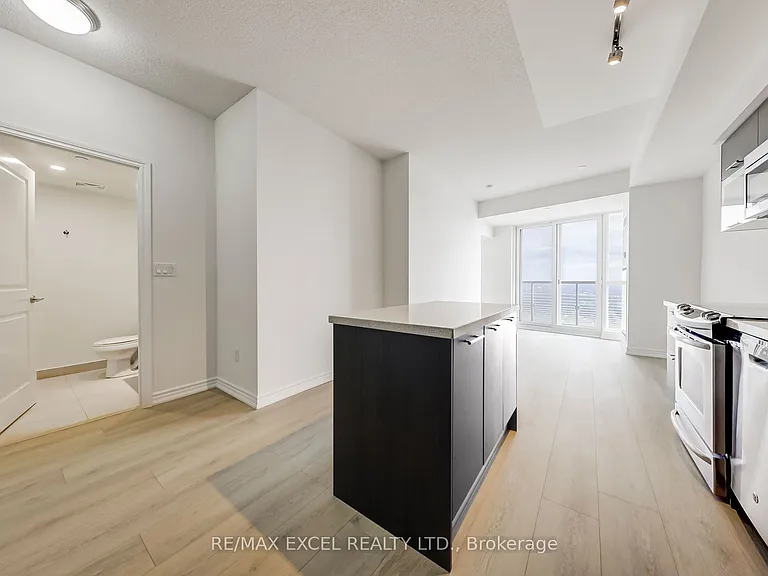 386 Yonge St #4904 — Photo 24