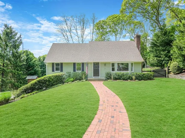 2 Leonard Street, Wading River, NY 11792