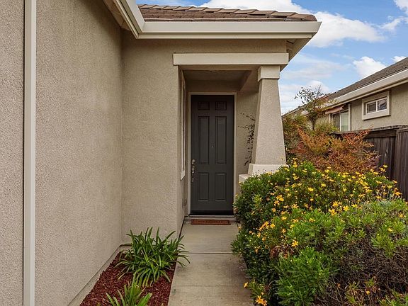 3rd image of 12285 Canyonlands Dr