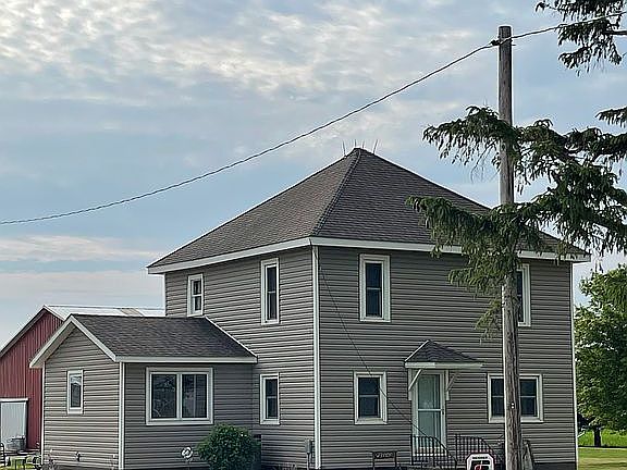 2nd image of 3170 Birch Ave