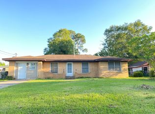 504 Falcon Dr, Dothan, AL 36301