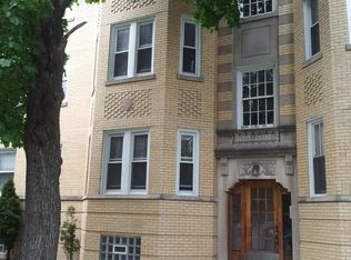 1904 W Argyle St #1, Chicago, IL 60640