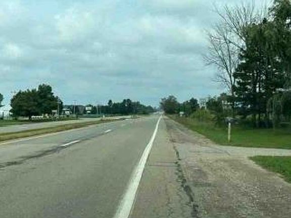 Exterior Neighborhood (street photo)