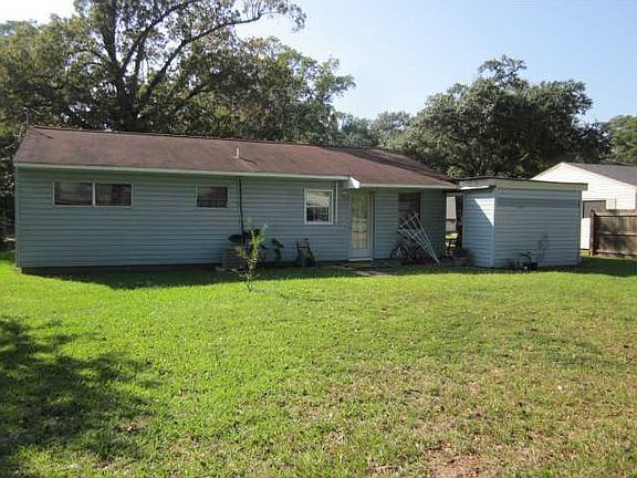 4th image of 406 Pinecrest Dr