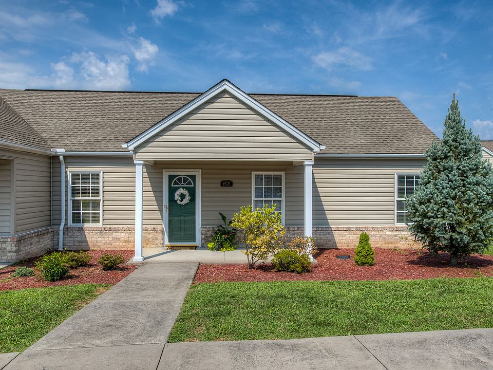 1st image of 1571 Pine Cone Cir