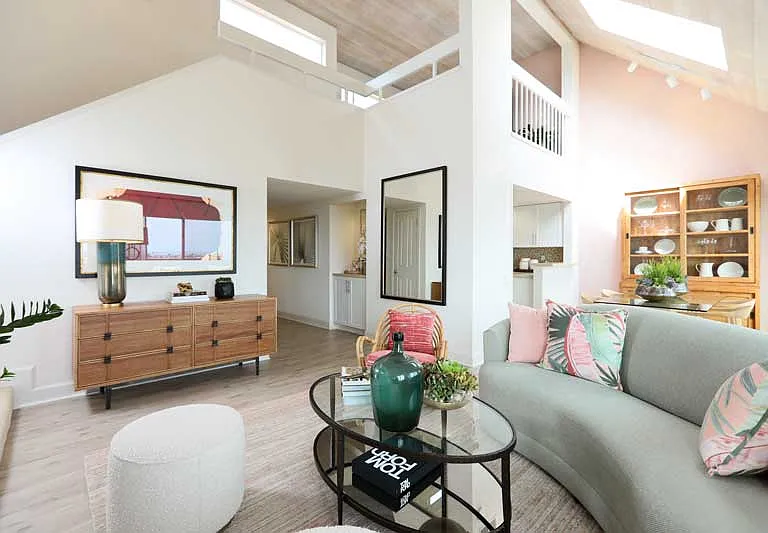 Promontory Point Apartment Homes — Photo 16