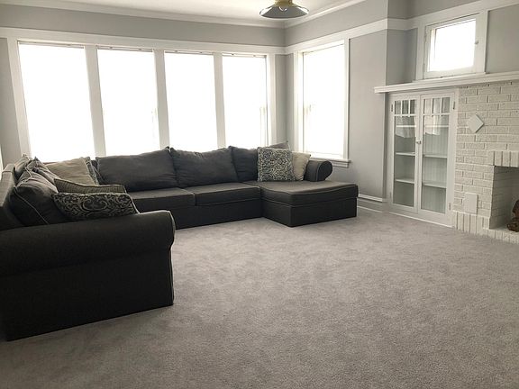 3rd image of 5008 N California Ave #2