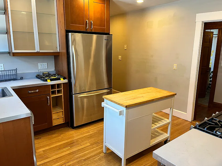 128 Albion St #3 — Photo 2