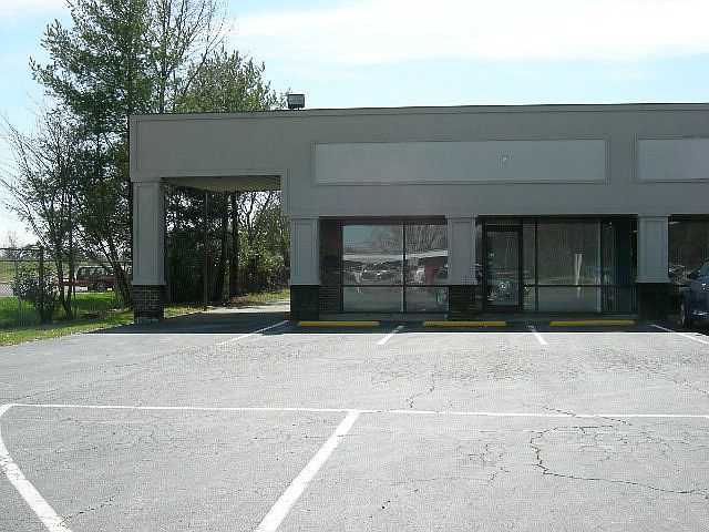 1st image of 1510 E Dixon Blvd