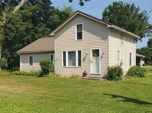 7268 Pine St, Fairview, PA 16415