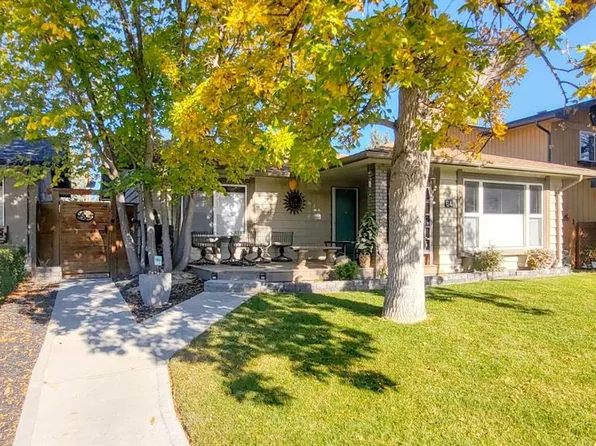 64 Midglen Dr SE, Calgary, AB T2X 1G7