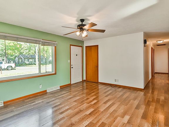 3rd image of 737 Copper Dr