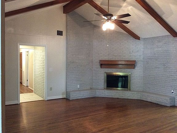 5th image of 12738 Eastbrook Dr