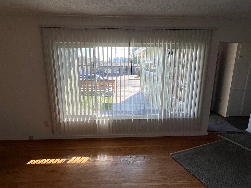 5323 W Falls View Dr — Photo 3