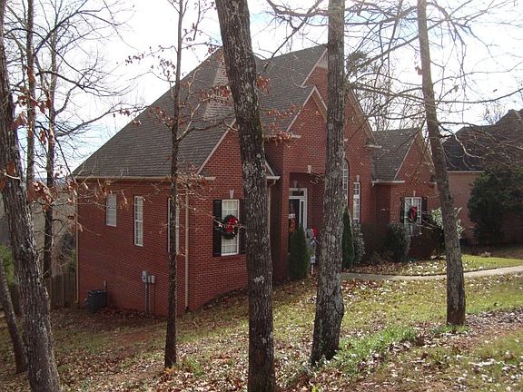 3rd image of 1606 Oak Park Dr