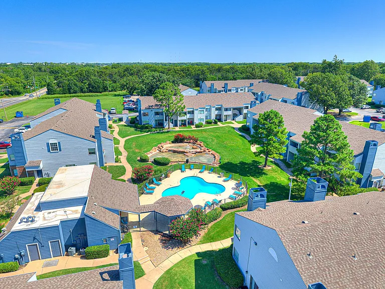 Boulder Ridge Apartments | Newly Remodeled East Tulsa | Broken Arrow Schools + W/D Hookups — Photo 7