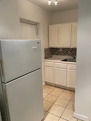 Rented by Nikia Vankeuren, LREB | media 14