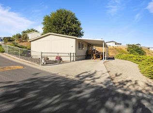 97 Ridgecliff Dr, Richland, WA 99352