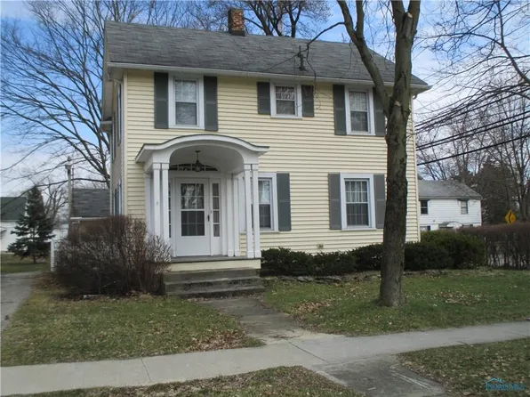 153 Troup Ave, Bowling Green, OH 43402