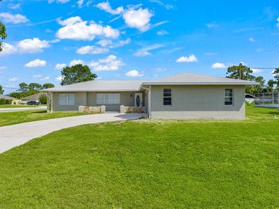798 SE Atlantus Avenue, Port Saint Lucie, FL, 34983