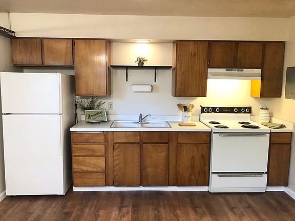 2nd image of 406 Berkeley Ave APT B