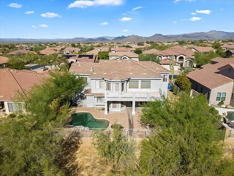 5505 E Calle Del Sol — Photo 4