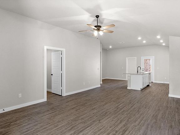 5th image of 310 E 23rd St