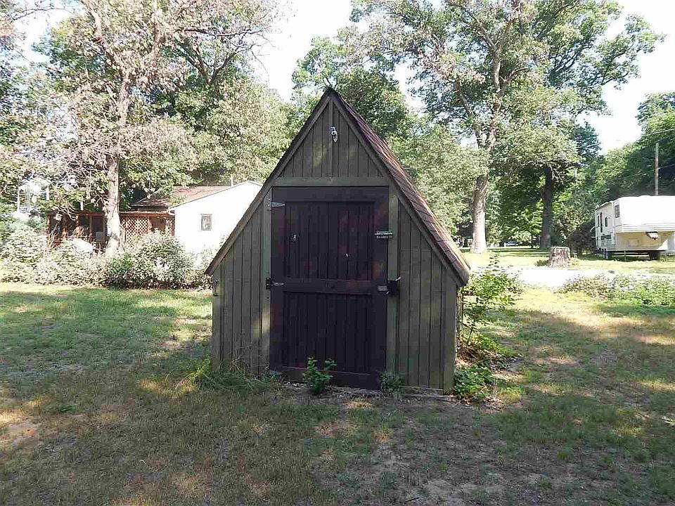2nd image of 626 Prentiss Ln