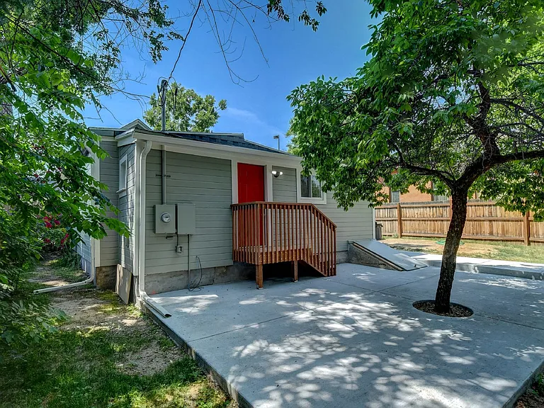 2643 W 38th Ave — Photo 2