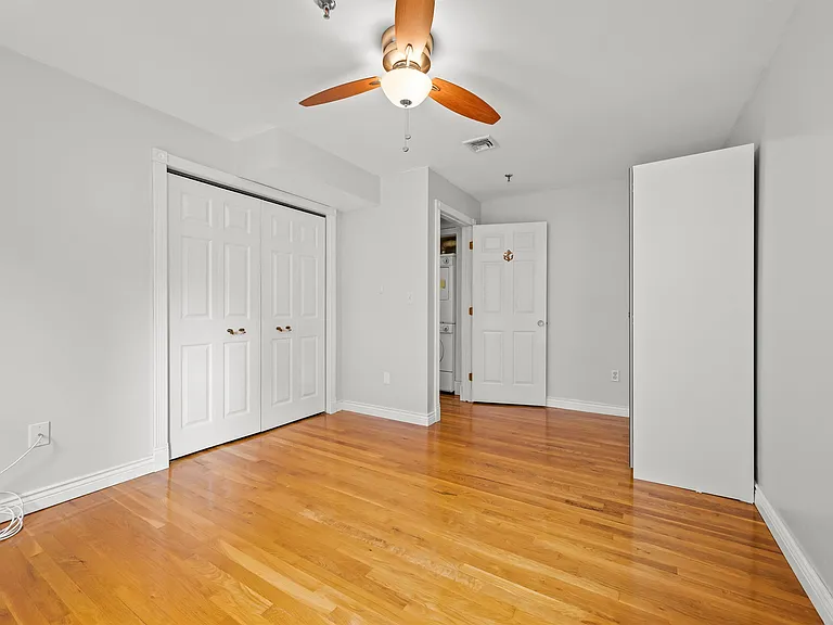 180 Washington St #5 — Photo 9