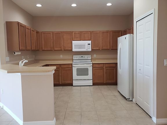 5th image of 13419 Fox Glove St