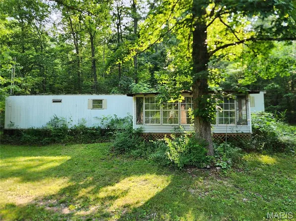 300 W 6th St, Mill Spring, MO 63952