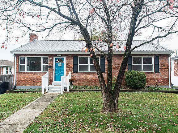 2nd image of 227 Pinewood Ave