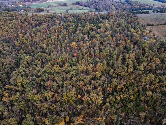 3rd image of 18927 Rocky Top Rd