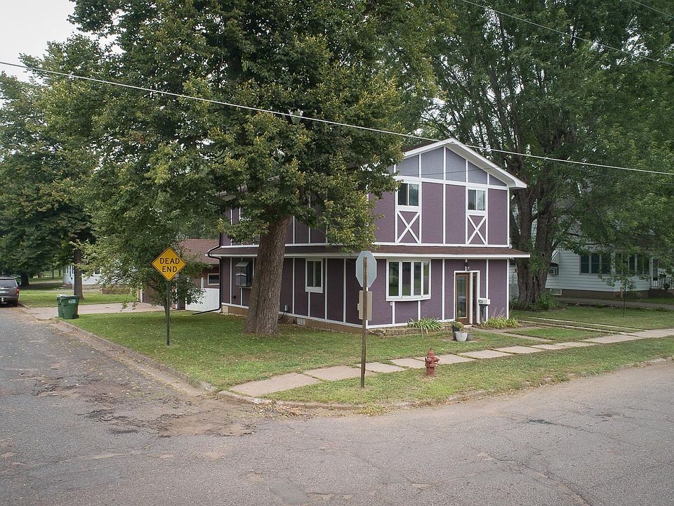 1st image of 825 2nd Ave SW
