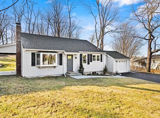 11 N Hudson St, Chester, NY 10918