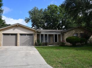 1704 Willow Ln, Seguin, TX 78155