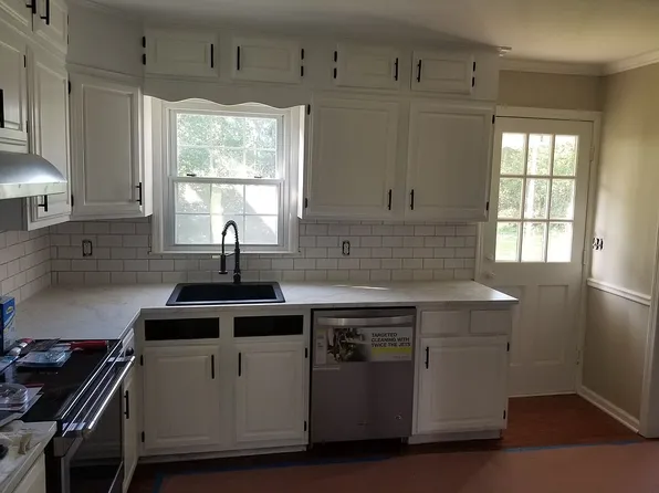 204 Jupiter Ct, Jacksonville, NC 28546