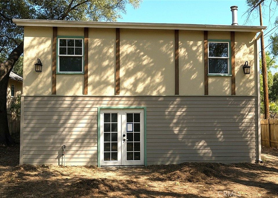 1st image of 3130 N Mount Curve Ave