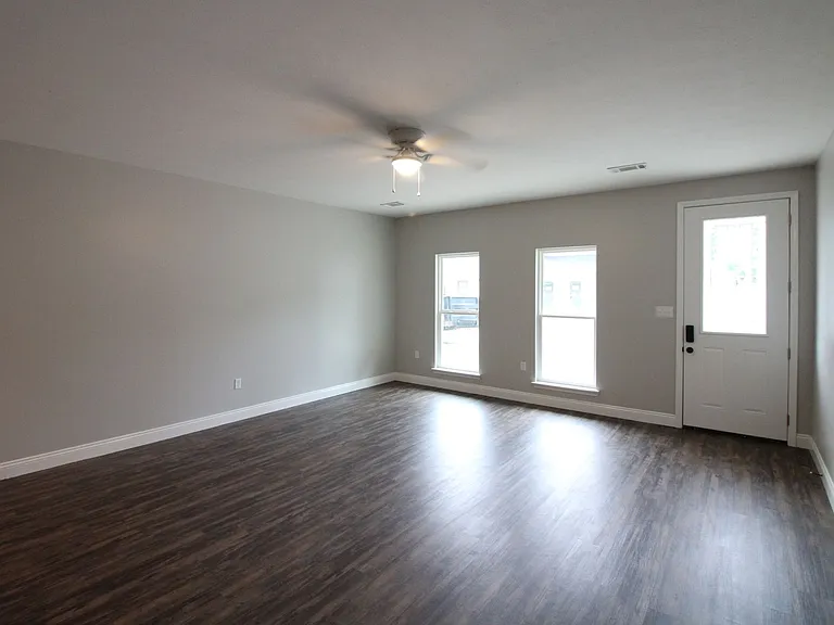 210 Lacey Eden Ln — Photo 12