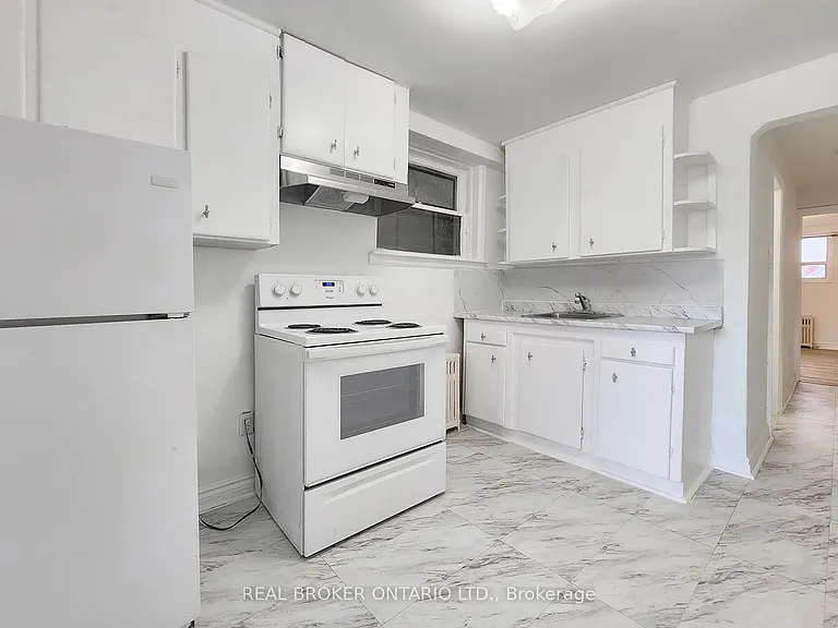 388 Winona Dr #1 — Photo 6